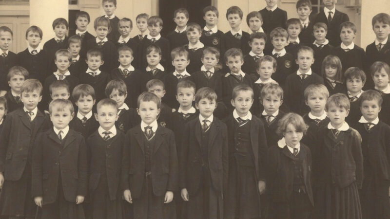 Bénédiction de la première pierre de l’Ecole Saint-Bernard (Villepreux)