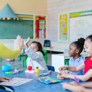 Un pin s’effondre sur l’école primaire d’une commune gardoise
